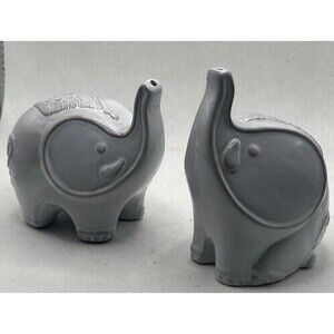 Brand New Without Box Ceramic Jonathan Adler Elephant Salt & Pepper Shakers Art